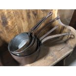 SET OF 5 GRADUATED COPPER SAUCEPANS WITH WROUGHT IRON HANDLES