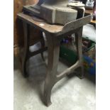 ANTIQUE CAST IRON INDUSTRIAL WORKSHOP PILLAR DRILL BENCH / STAND