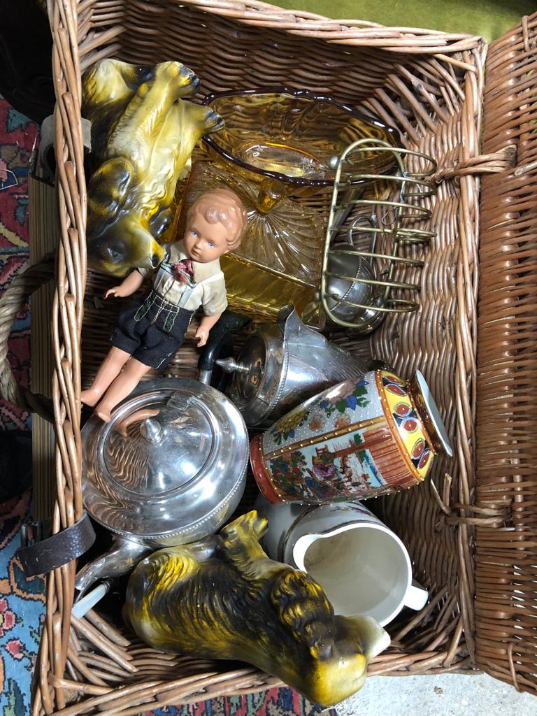 PICNIC BASKET CONTAINING GLASSWARE, CHINA AND SOME METAL ITEMS