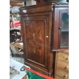 LARGE GEORGIAN WALNUT WARDROBE WITH SINGLE DRAWER