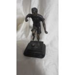 HEAVY FIGURINE FOOTBALLER (A SHEARING)