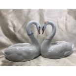 LLADRO SPANISH PORCELAINE ' ENDLESS LOVE' YEAR 1998 MODEL 6585 GOOD CONDITION BOXED