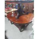 LARGE EARLY VICTORIAN SOLID MAHOGANY OVAL DINING TABLE WITH TURNED, CARVED BULBOUS LEGS RAISED ON