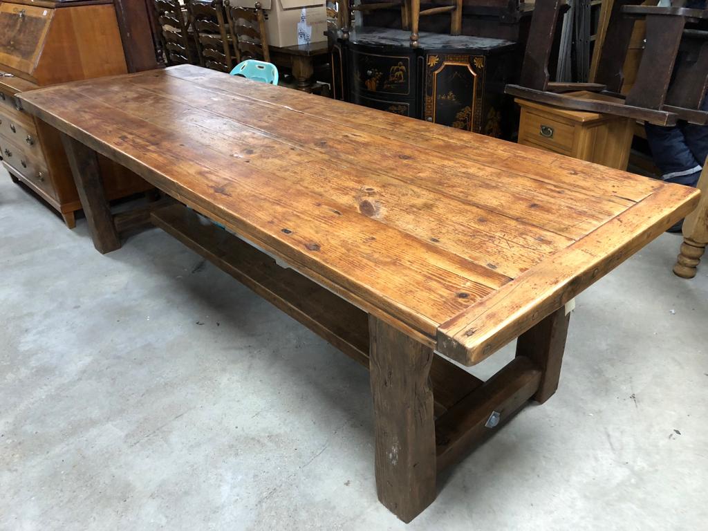 LARGE PITCH PINE REFECTORY STYLE TABLE VERY GOOD CONDITION H X 79 D X 91 W X 275