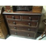 VICTORIAN MAHOGANY CHEST OF DRAWERS WITH GRADUATED DRAWERS AND TURNED HANDLES