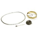 A collection of assorted jewellery, to include a gold cultured pearl and diamond floral stick pin (