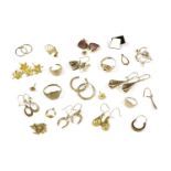 A collection of gold items, to include three various signet rings, all damaged, a pair of 9ct gold