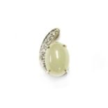 A 9ct gold green nephrite cabochon and diamond pendant,3.41g