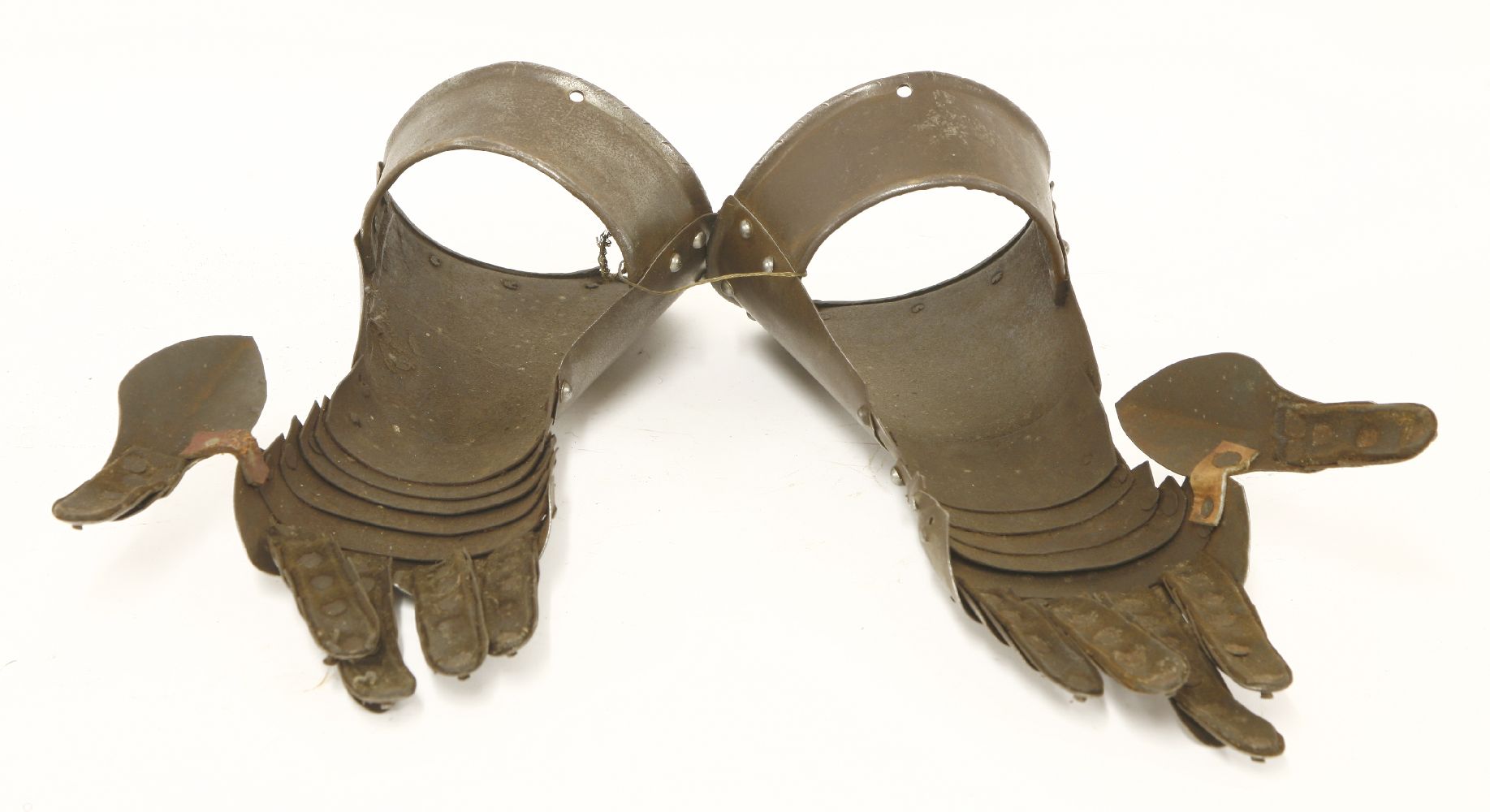 A pair of armour gauntlets, 19th century, with articulated fingers,35cm long (2) - Image 2 of 2