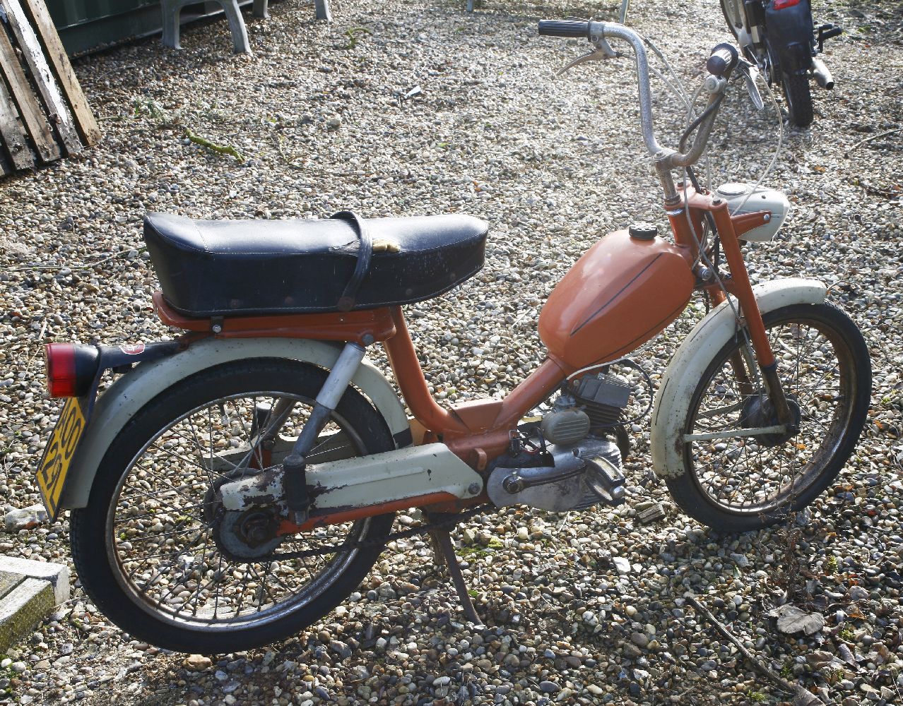 A 1973 Garelli 49cc pedal moped,first registered 30th April 1973, registration number AOO 129LHas - Image 7 of 7