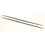 Two longbows, 197cm long (2)