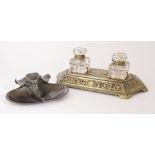 An unusual Indian bronzed metal inkwell in the form of an elephant head,early 20th century,17.5cm