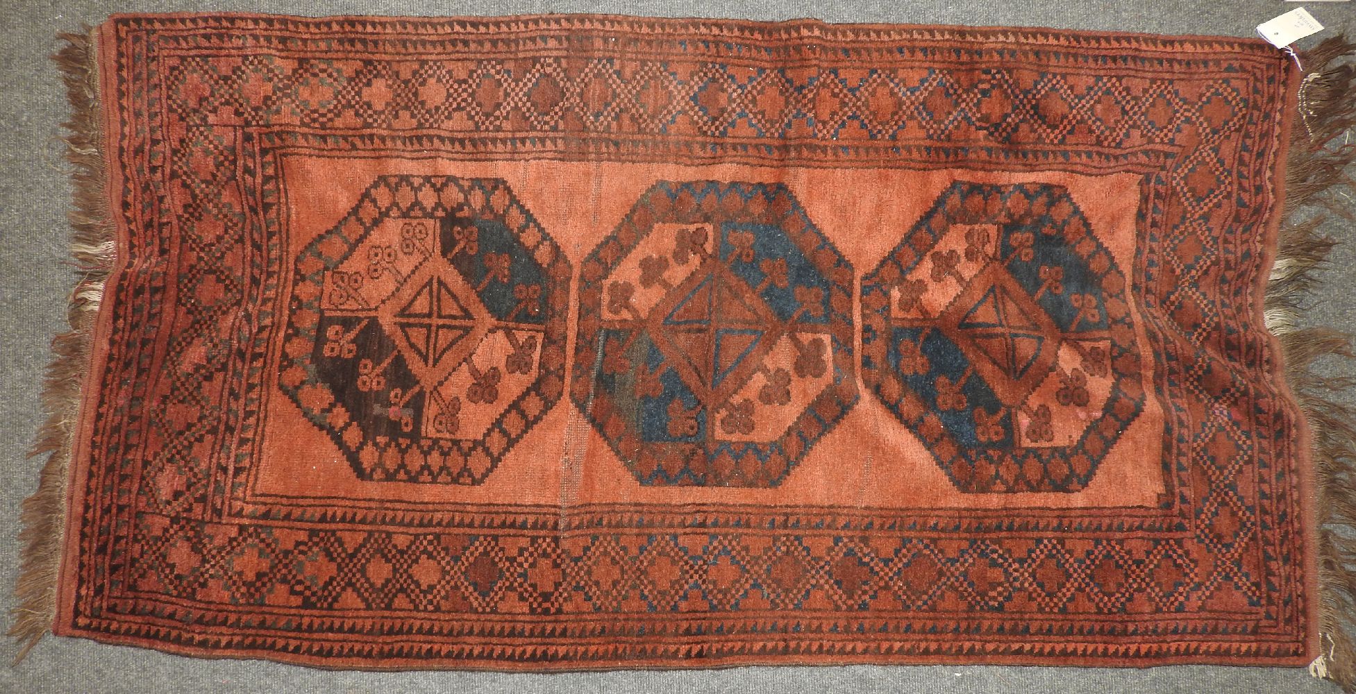 Two Eastern rugs, 200 x 160cm and 158 x 112cm (2) - Image 2 of 8