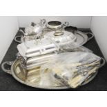 A quantity of silver plated items, to include a twin handled oval tray, 70 x 40 cm