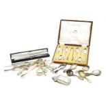 A small quantity of various silver and plated items, to include a small Oriental silver jewellery