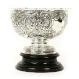 An embossed silver rose bowl, by Z Barraclough and Sons, London 1907, 16oz, 20.5cm high on a