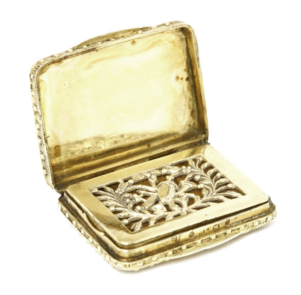 A George III silver gilt vinaigrette,Matthew Linwood, Birmingham 1809,with all-over basket weave - Bild 2 aus 2