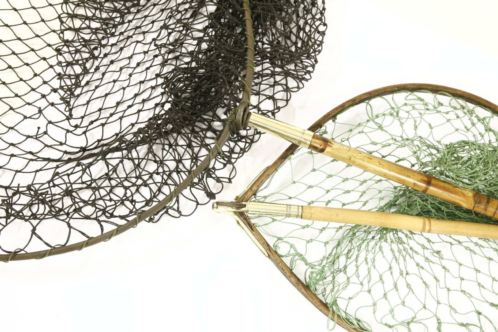 Fishing: two landing nets,the first with a large folding iron hoop, a 53cm diameter top net on a - Bild 2 aus 2
