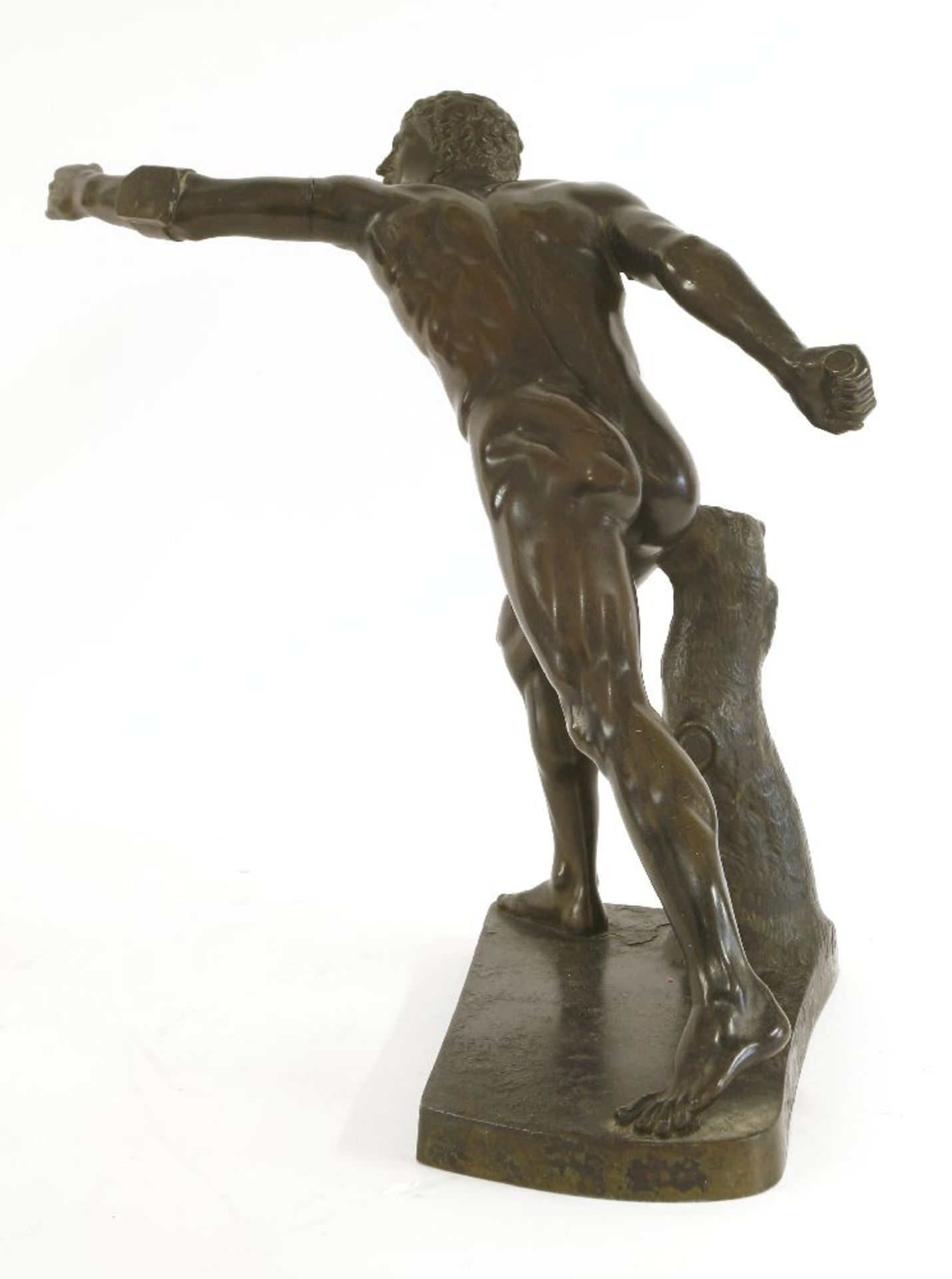 A bronze figure of an athlete, 19th century, after The Borghese Gladiator, 40cm high'The Borghese - Bild 3 aus 4