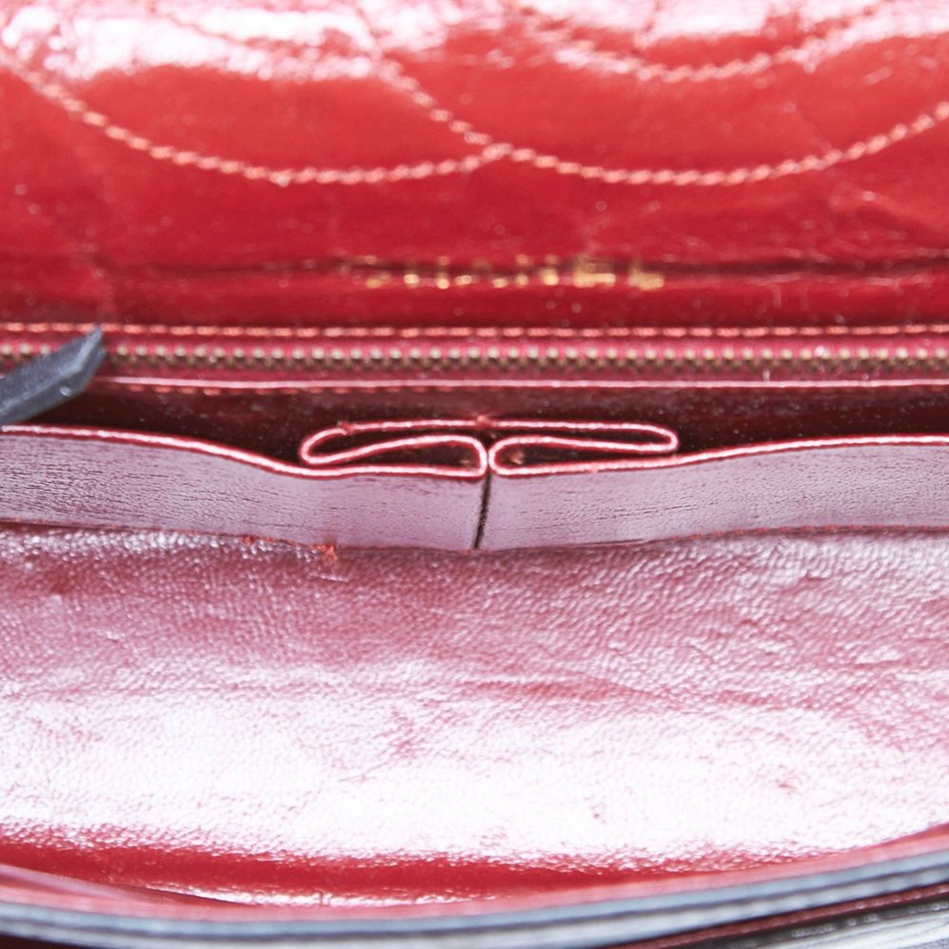 A Chanel matelassé leather flap handbag,featuring a leather body, gold-tone chains, a front flap - Image 5 of 6