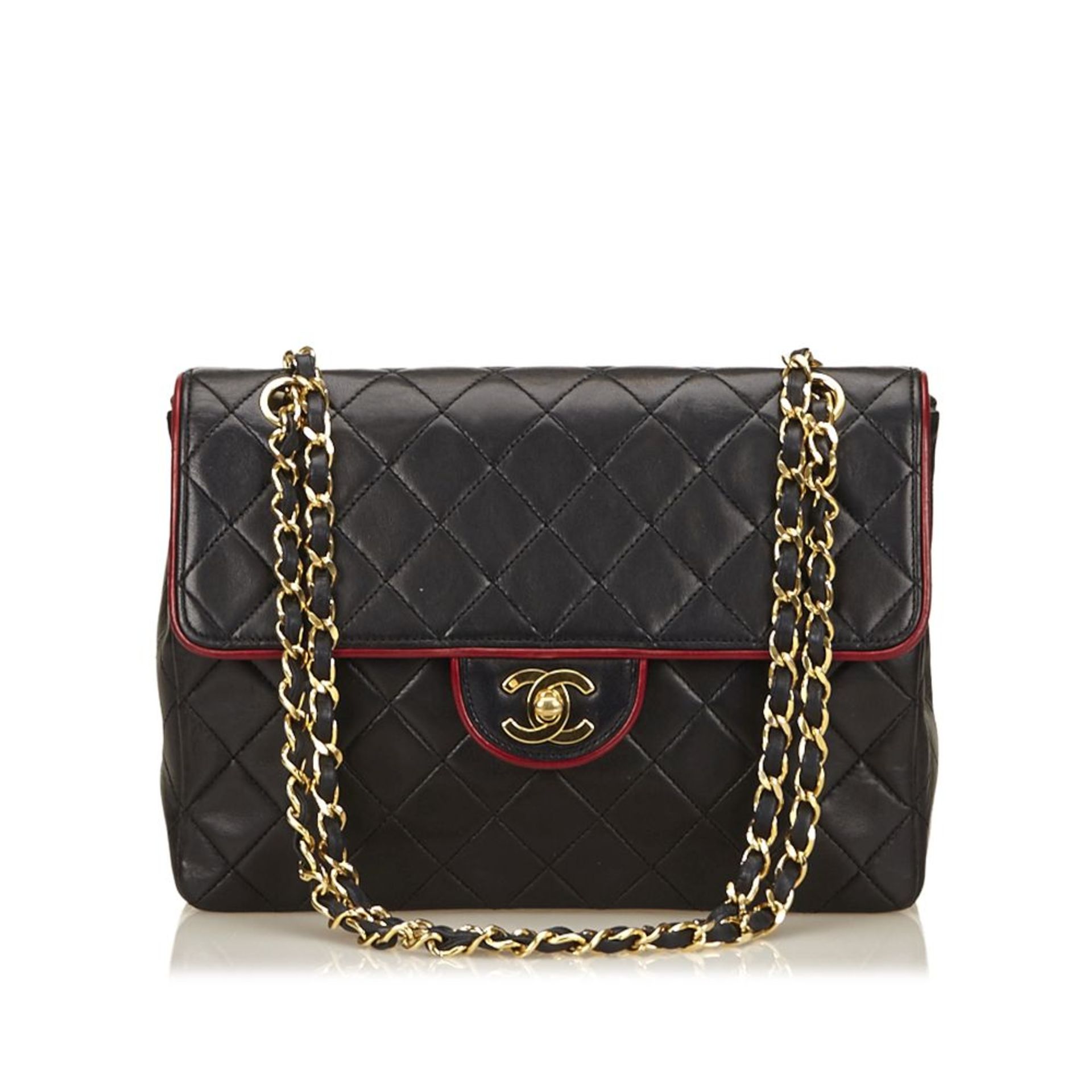 A Chanel quilted leather flap bag,featuring a quilted leather body, a gold-tone shoulder chain,
