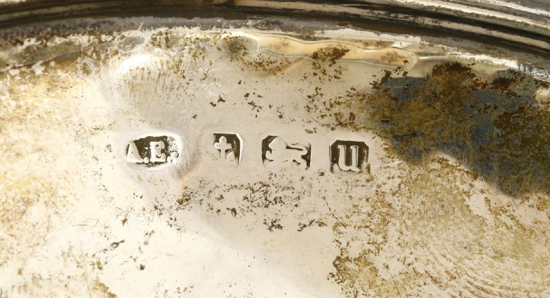 A silver dish,A E Jones, Birmingham, 1919, of circular form with twin handles mounted with a rose - Image 3 of 3