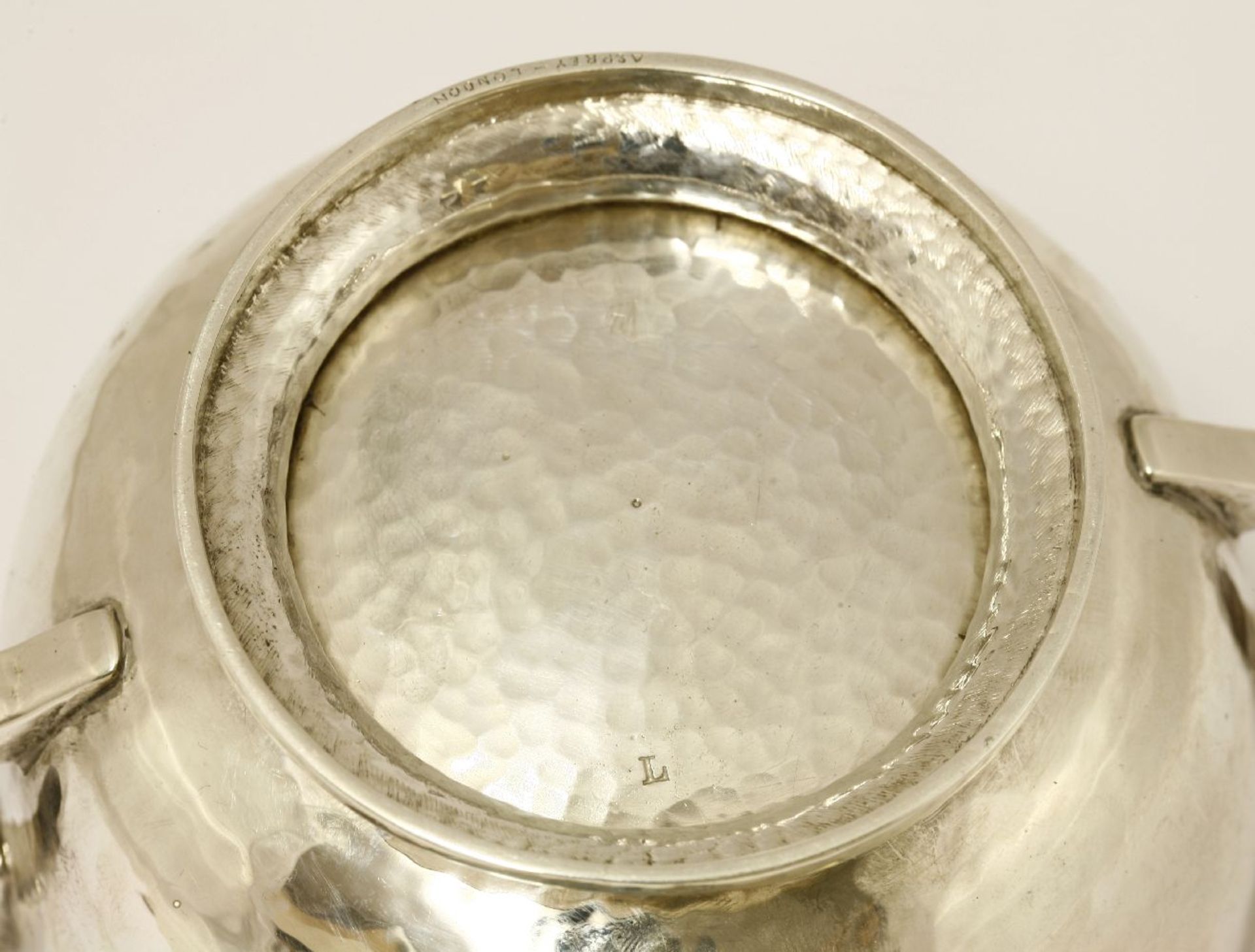 A Scottish silver bowl, by David Aitken, Glasgow, 1905,with twin handles and a hammered finish, 16cm - Image 2 of 3