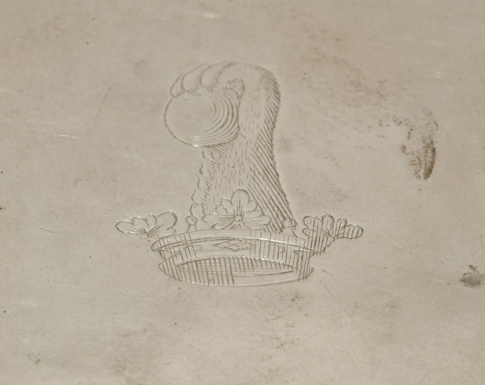 A George II silver card tray,by John Robinson II, London 1747, with an engraved crest within a - Image 2 of 3