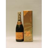 Assorted Veuve Clicquot Ponsardin to include one bottle each: Bicentenaire 1772-1972; 1999, two