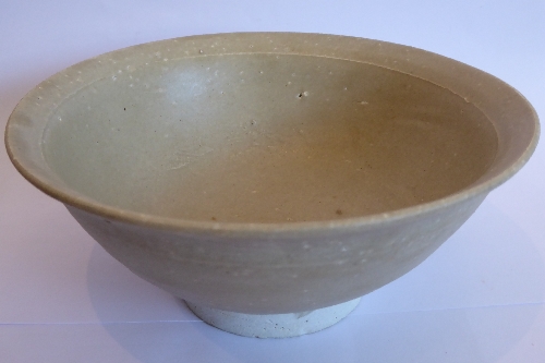 A Chinese Song Dynasty ceramic Qingbai bowl having circular unglazed foot, 15.