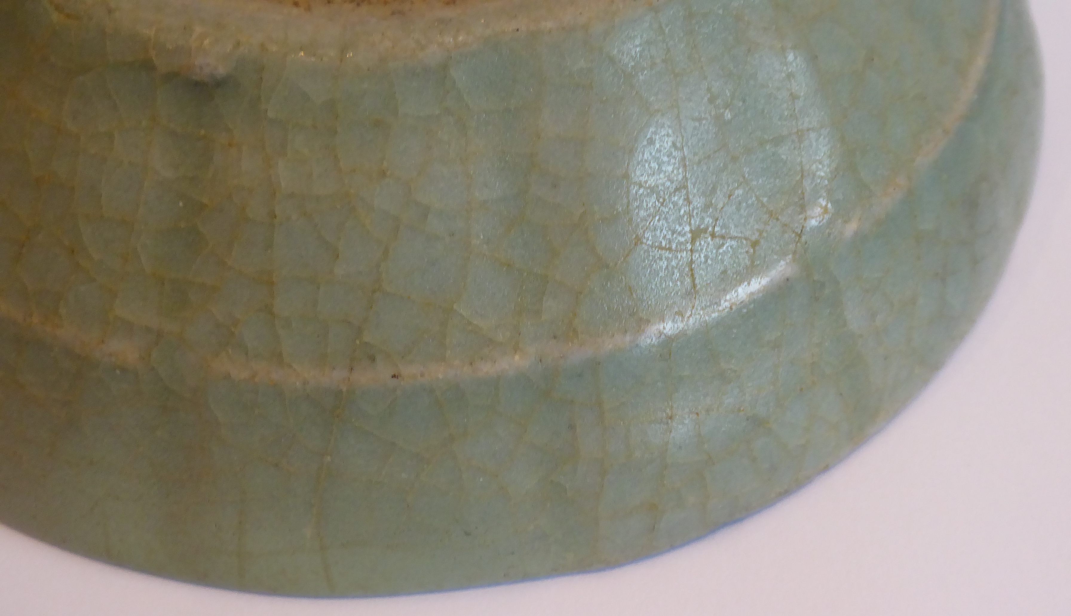 A Chinese Song/Yuan Dynasty celadon glaze brush washer of flower head shape, (restored), - Image 5 of 6