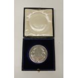 A heavy silver metal medallion for the Royal Society of Arts Manufacturers and Commerce, George V,