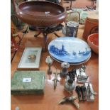 A decorative wooden bowl on stand, a green hard stone box, plates, etc.