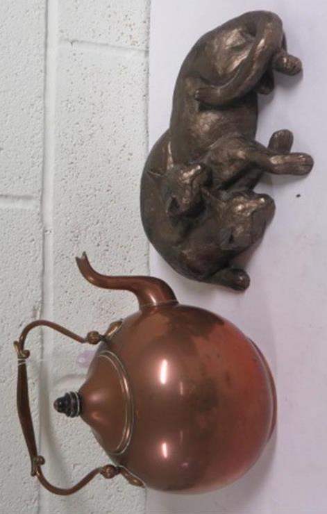 Copper kettle with swing handle together with a Frith Sculpture of two cats