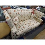 KNOLL SETTEE WITH FLORAL DECORATION