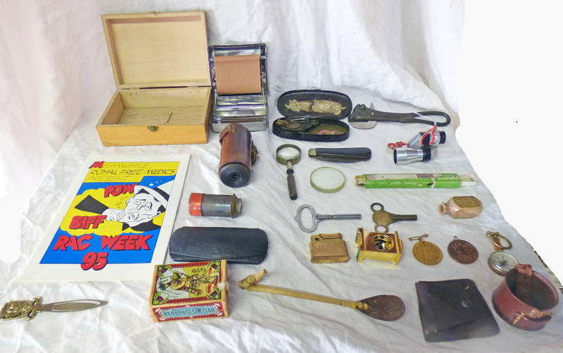 SPECTACLES IN LEATHER CASE, MAGNIFYING GLASS, HORN HANDLED POCKET KNIFE, POCKET SCALES IN TIN,