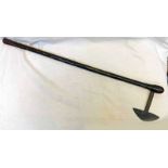 LATE 19TH CENTURY - EARLY 20TH CENTURY AFRICAN AXE WITH CURVED AXE HEAD ROUND THE WOODEN HAFT,