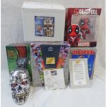 SELECTION OF COMIC & FILM RELATED FIGURES INCLUDING SPIDERMAN VS VENOM, DEADPOOL,