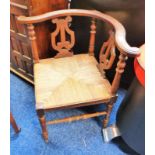 19TH CENTURY OAK CORNER CHAIR ON TURNED SUPPORTS