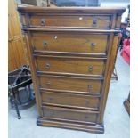 MAHOGANY CHEST OF DRAWERS WITH 6 DRAWERS Condition Report: 143cm tall,