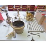 SELECTION OF BRASS ITEMS TO INCLUDE A BRASS COAL BUCKET,