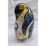 ROYAL CROWN DERBY IMARI PAPERWEIGHT - PENGUIN WITH GOLD STOPPER Condition Report: