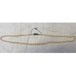 CULTURED PEARL NECKLACE.