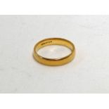 18 CT GOLD WEDDING BAND Condition Report: total weight: 4.