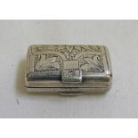 SILVER PURSE VINAIGRETTE WITH ENGRAVED DECORATION & GRILL,