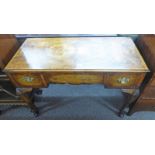 EARLY 20TH CENTURY WALNUT DESK WITH 3 DRAWERS AND QUEEN ANNE SUPPORTS 107 CM WIDE