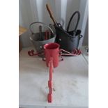 SMALL SELECTION OF GARDEN TOOLS TREE BASE,