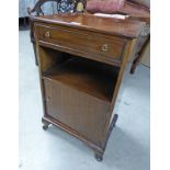 MAHOGANY BEDSIDE CABINET WITH DRAWER,