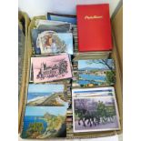 GOOD SELECTION OF CIGARETTE AND OTHER CARDS