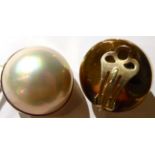 A pair of 9 carat gold mabe pearl clip earrings, measure 2.1cm in diameterHallmarked with maker's